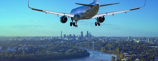 Avion de ligne en phase d'attérissage